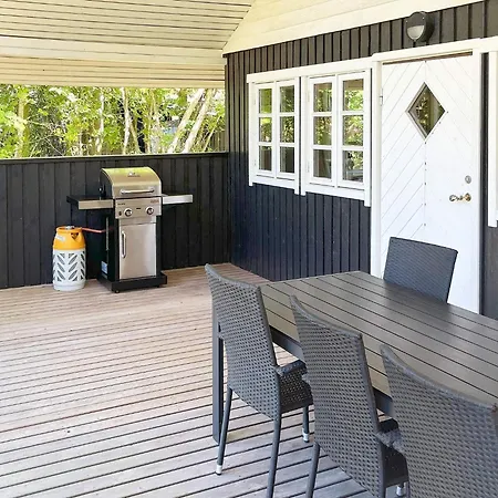 Lush In Glesborg, 6 Guests *
