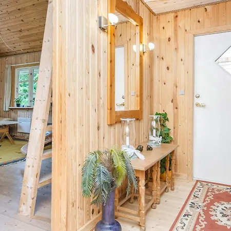 Lush In Glesborg, 6 Guests