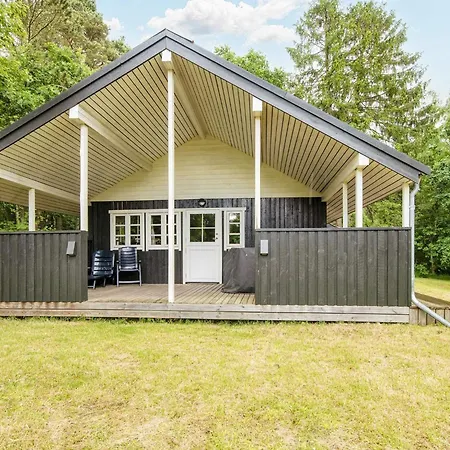 Lush In Glesborg, 6 Guests