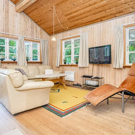 Lush In Glesborg, 6 Guests 펜션 *